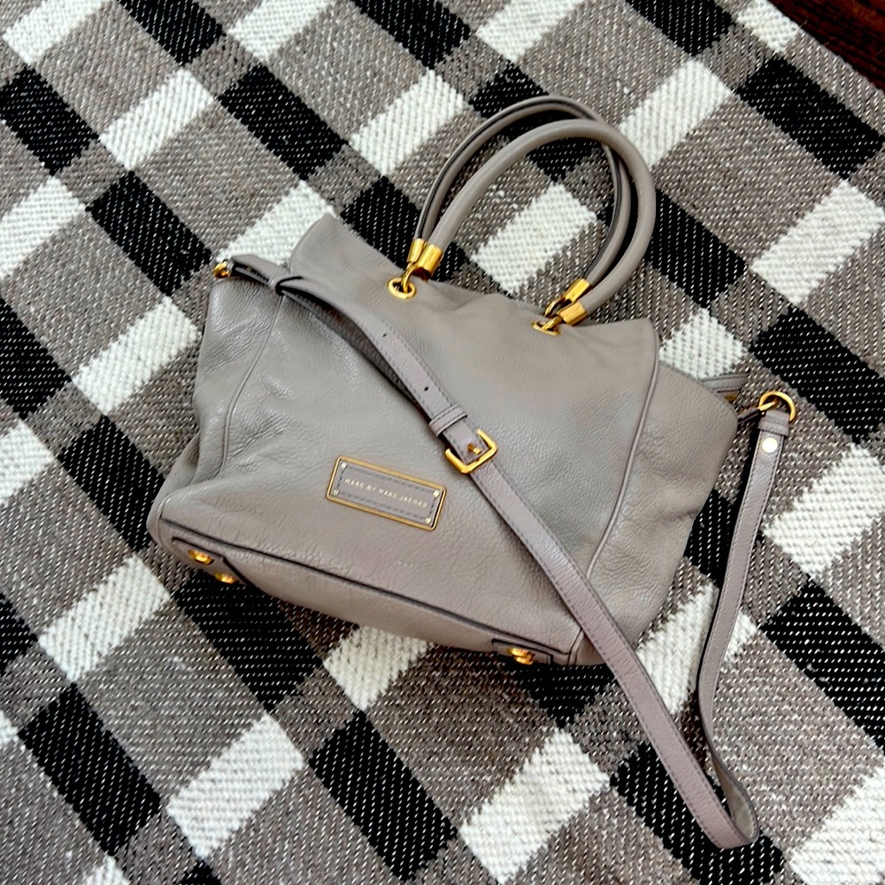 Marc by Marc Jacobs Too Hot To Handle Pebble Leather Bag Grey/ Taupe